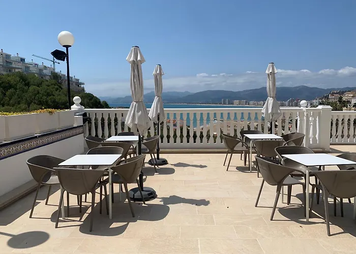 Royal Beach - Appartment With Sea View & Terrace